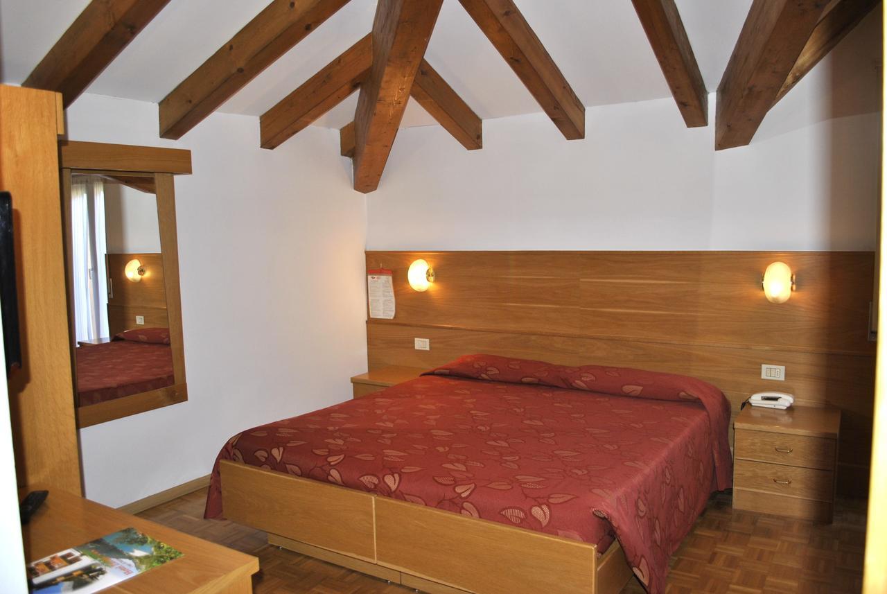 Hotel Zurigo Molveno Exterior photo